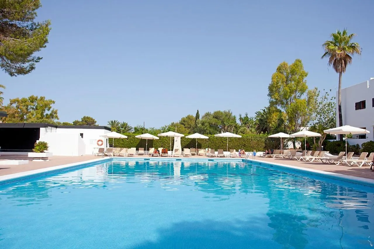 Apartamentos Club Cala Azul Sant Carles de Peralta Resort