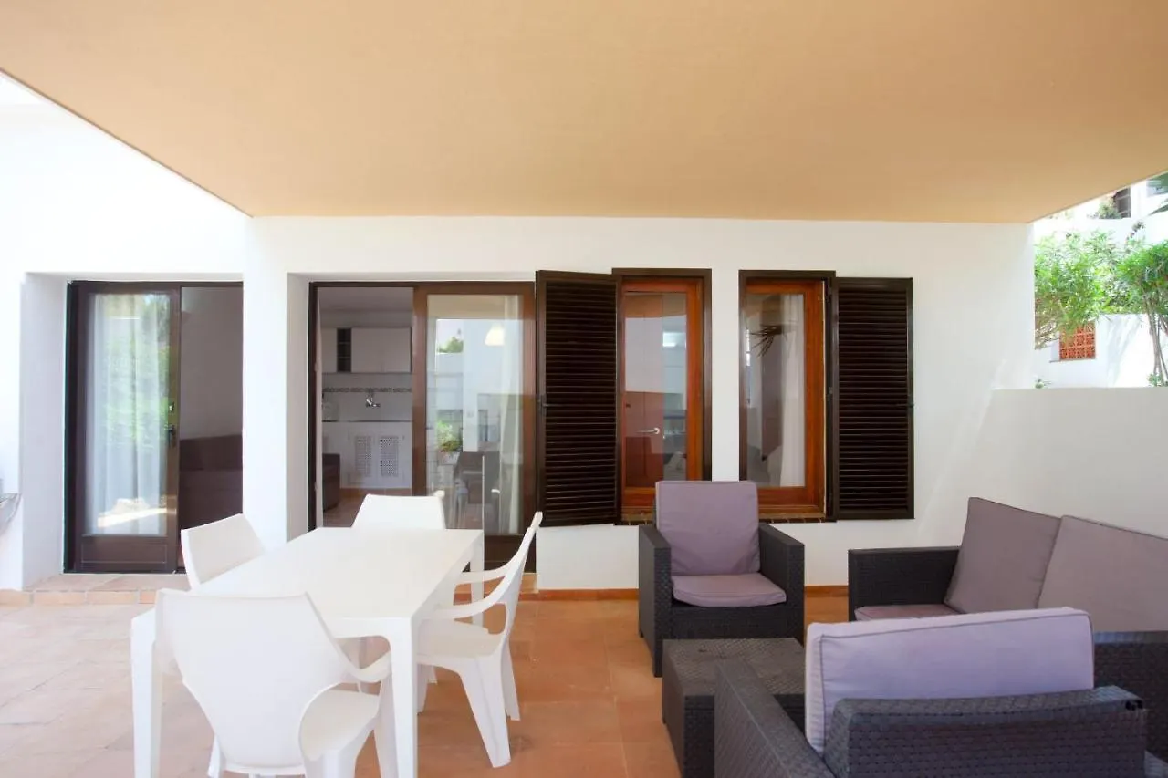 Apartamentos Club Cala Azul Sant Carles de Peralta Spain